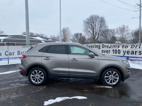 Used 2017 Lincoln MKC Select image 2