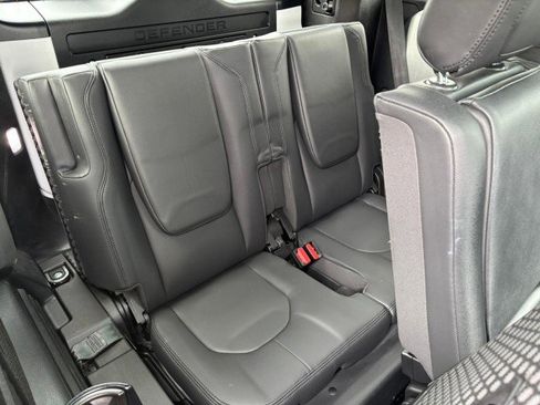 Used 2022 Land Rover Defender 110 X-Dynamic SE image 17