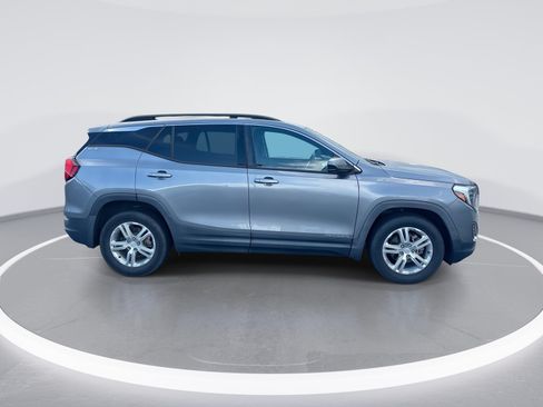 Used 2019 GMC Terrain SLE w/ Driver Convenience Package FWD image 10