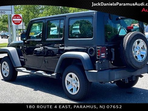 Used 2017 Jeep Wrangler Unlimited Sport w/ Connectivity Group AWD/4WD image 10
