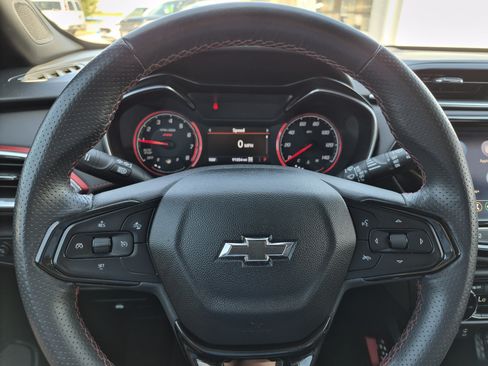 Used 2021 Chevrolet TrailBlazer RS w/ Technology Package AWD/4WD image 19