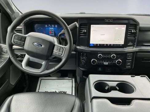 Used 2025 Ford F350 Lariat w/ Black Appearance Package image 10