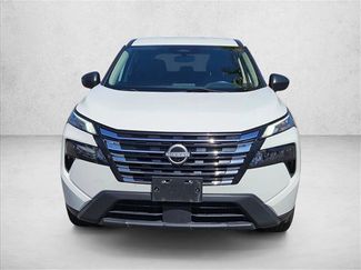 Used 2024 Nissan Rogue S FWD video 2