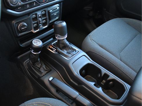 New 2026 Jeep Gladiator Sport AWD/4WD image 20