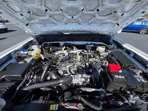 Used 2025 Ford Bronco Outer Banks image 29