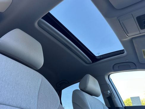 Used 2023 Honda Accord EX image 19