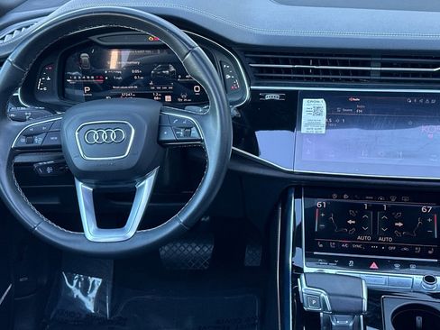 Used 2023 Audi Q8 Prestige w/ Prestige Package image 27
