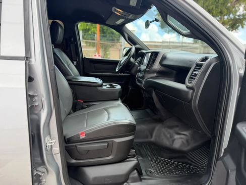 Used 2022 RAM 2500 Tradesman w/ Chrome Appearance Group AWD/4WD image 15