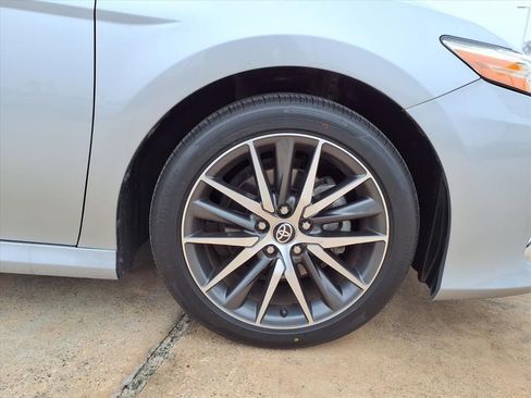 Certified 2022 Toyota Camry XLE image 9