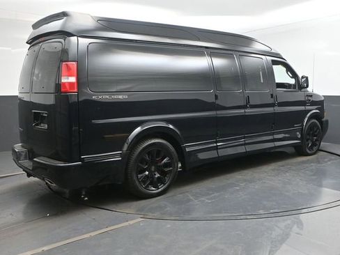 Used 2025 Chevrolet Express 2500 Extended w/ Driver Convenience Package RWD image 54