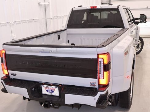 New 2026 Ford F450 Platinum w/ FX4 Off-Road Package image 39