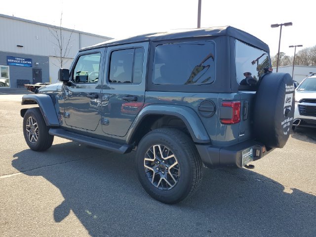 New 2026 Jeep Wrangler Unlimited Sahara AWD/4WD image 4