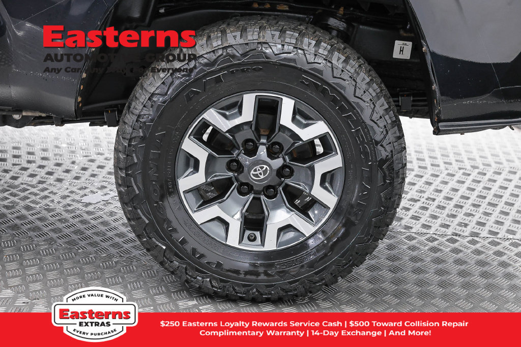 Used 2023 Toyota Tacoma SR AWD/4WD image 34