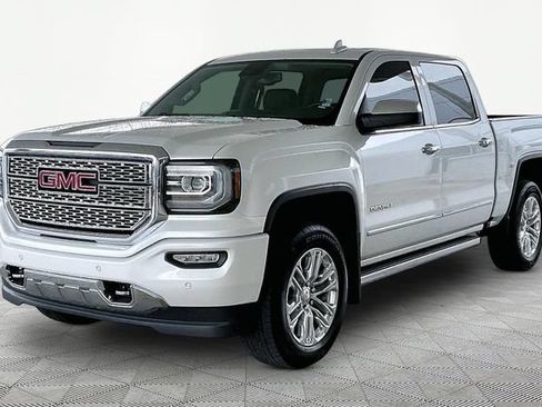 Used 2018 GMC Sierra 1500 Denali w/ Denali Ultimate Package AWD/4WD image 3