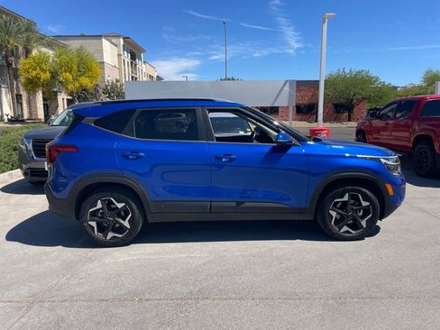 Used 2025 Kia Seltos S image 3