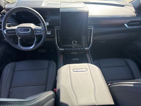 Used 2025 GMC Yukon XL Denali w/ Sun & Power Step Package AWD/4WD image 8