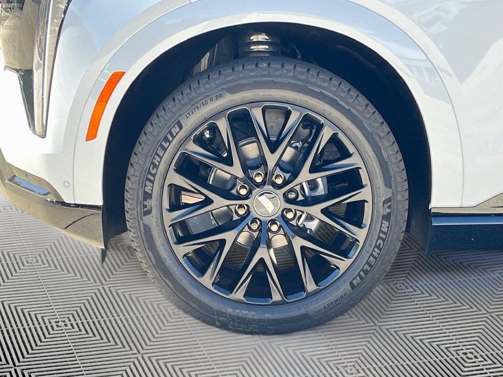 New 2026 Cadillac Escalade IQ Sport 2 w/ LPO, ONYX Package AWD/4WD image 10