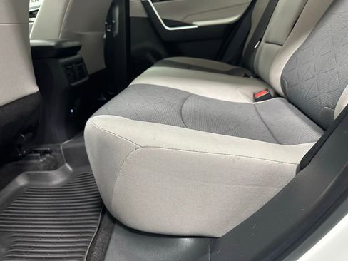 Used 2025 Toyota RAV4 XLE image 43