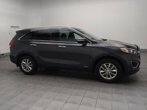 Used 2017 Kia Sorento LX w/ LX Convenience Package image 11