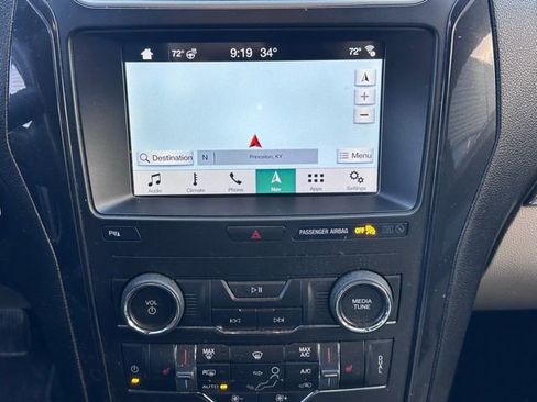Used 2019 Ford Explorer XLT w/ Equipment Group 202A image 17