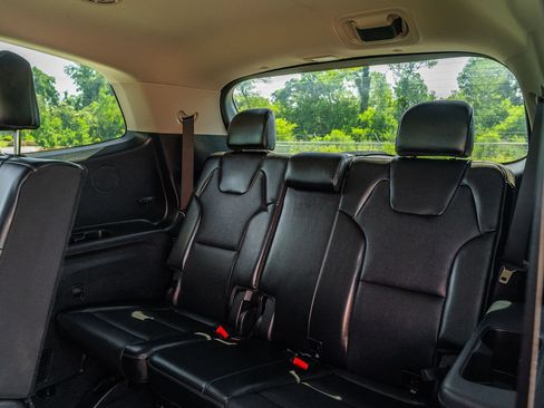 Used 2024 Kia Telluride LX FWD image 19
