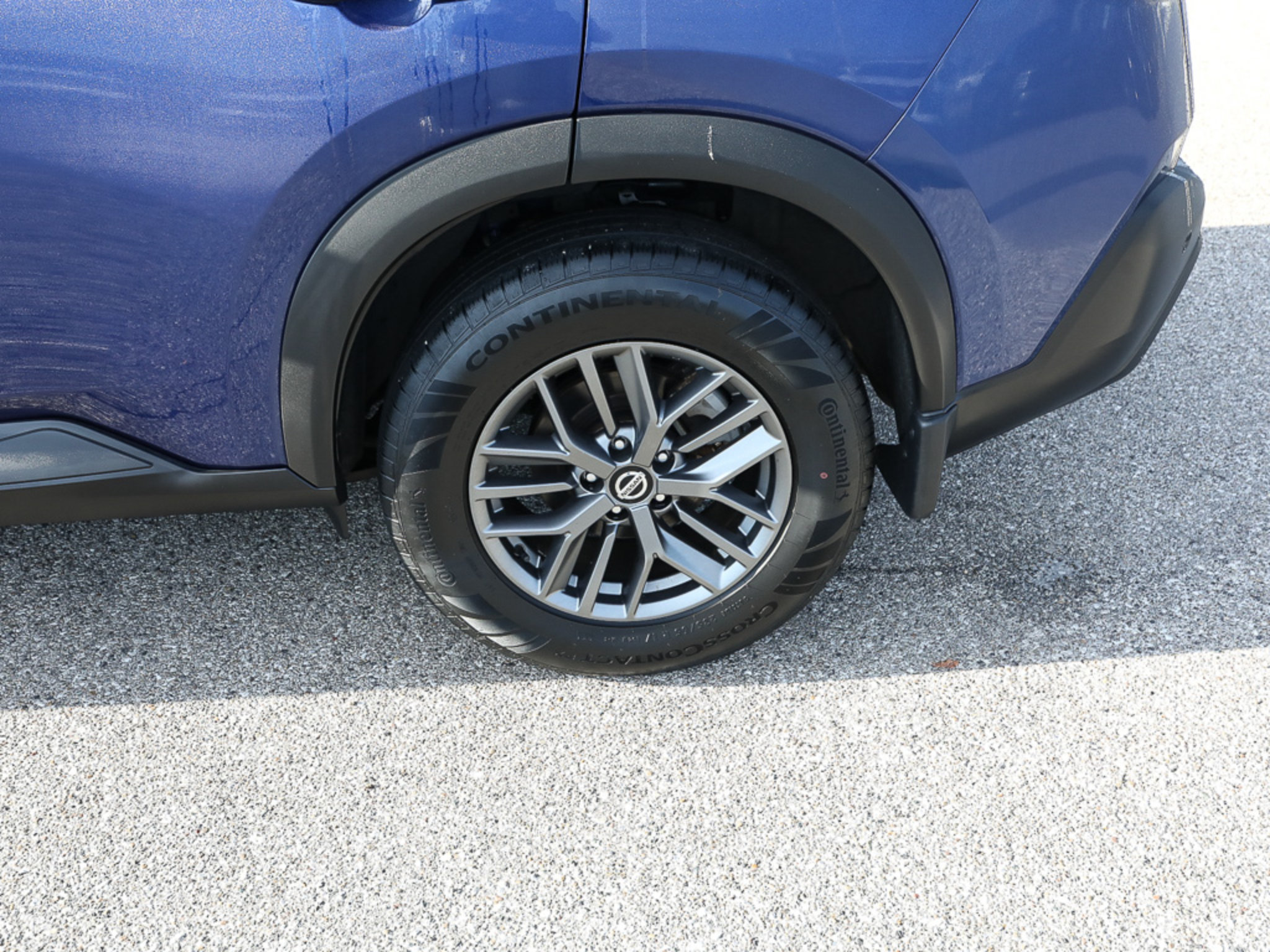 Used 2021 Nissan Rogue S AWD/4WD image 3