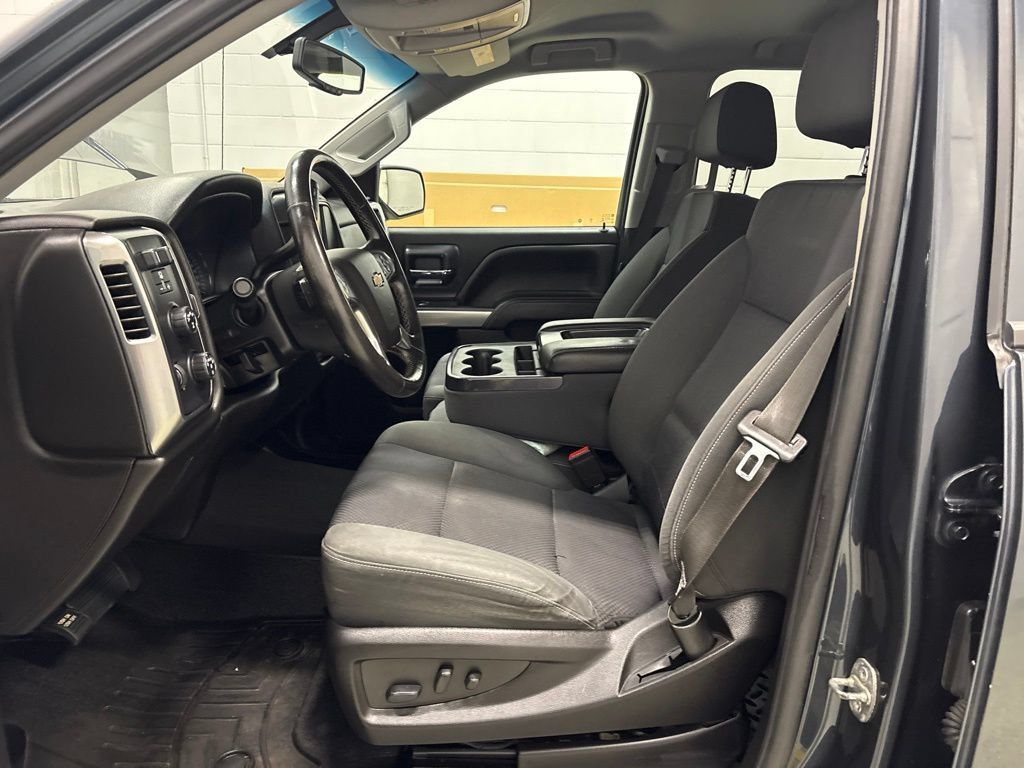 Used 2019 Chevrolet Silverado 1500 LT w/ All Star Edition AWD/4WD image 17