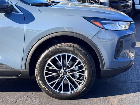 New 2026 Ford Escape SE image 42