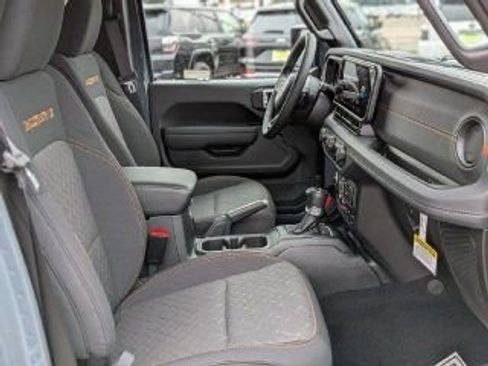 New 2026 Jeep Gladiator Mojave w/ Steel Bumper Group image 20