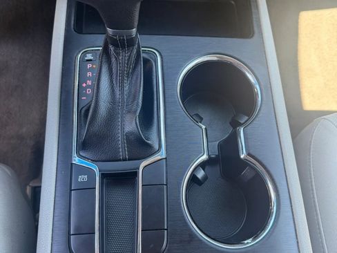 Used 2019 Kia Sedona LX FWD image 23