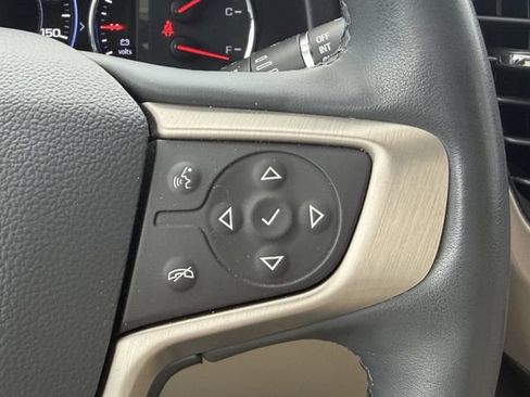 Used 2023 GMC Acadia Denali w/ Denali Ultimate Package FWD image 23