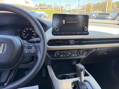 Used 2024 Honda HR-V LX image 15