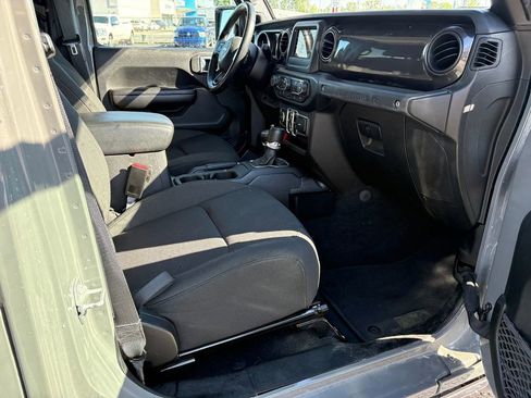 Used 2021 Jeep Wrangler Unlimited Sport AWD/4WD image 10