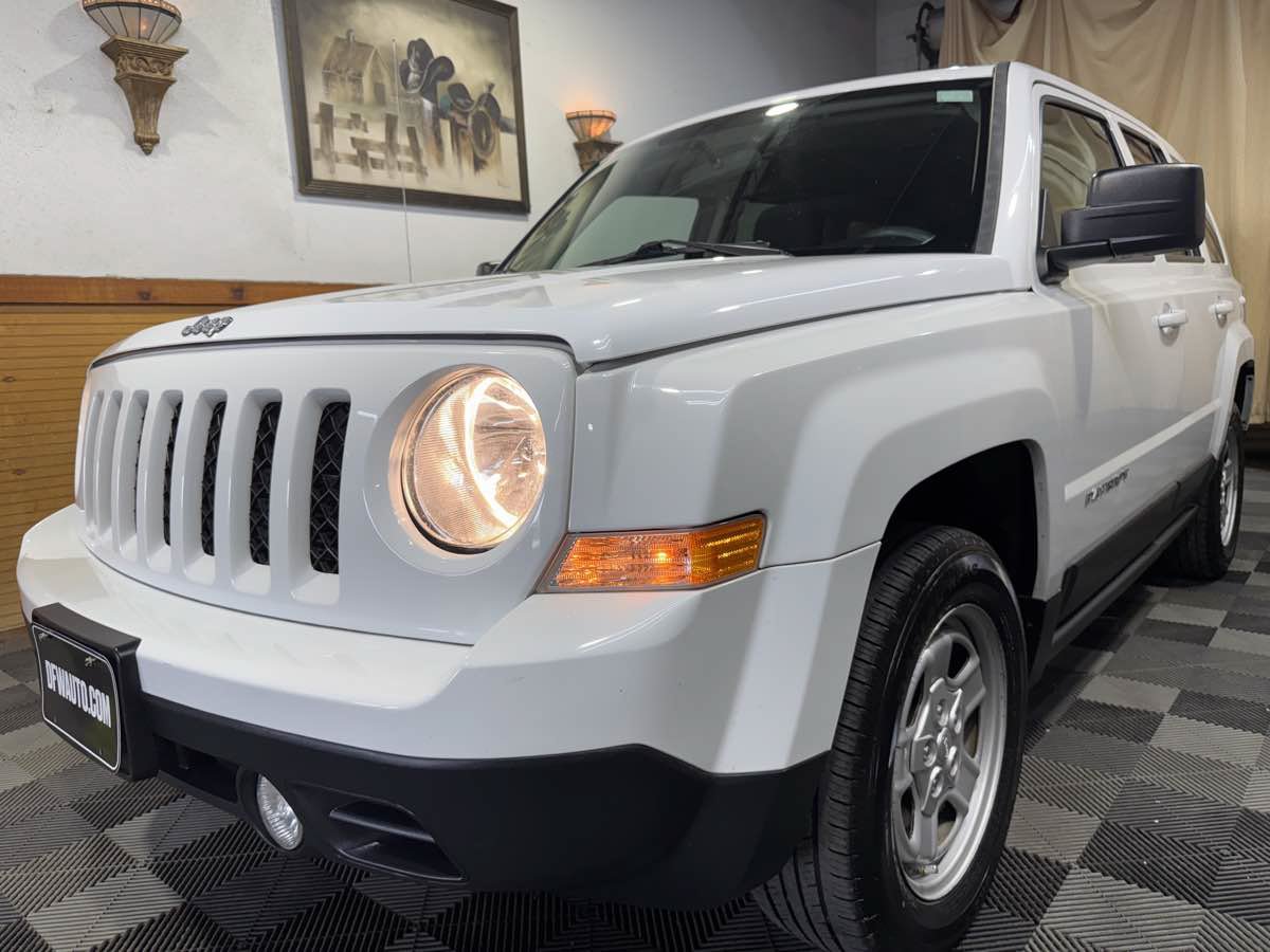 Used 2015 Jeep Patriot Sport w/ Power Value Group FWD image 5