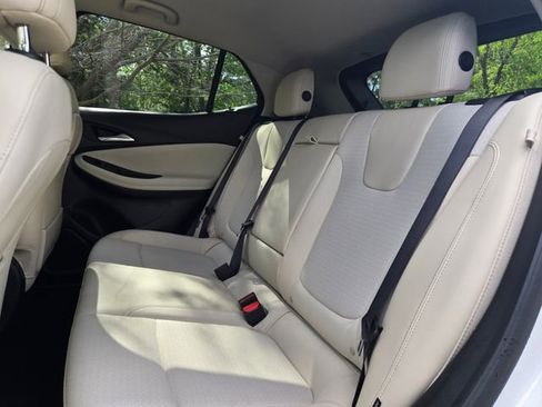 Used 2021 Buick Encore GX Select image 18