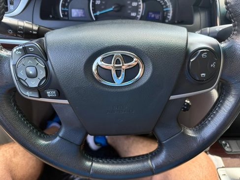 Used 2012 Toyota Camry XLE FWD image 12