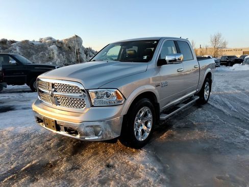Used 2017 RAM 1500 Laramie w/ Convenience Group image 4