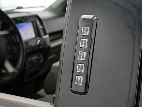 Used 2020 Ford F150 XLT AWD/4WD image 14