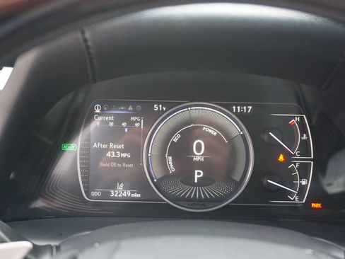 Used 2021 Lexus ES 300h w/ Premium Package image 10