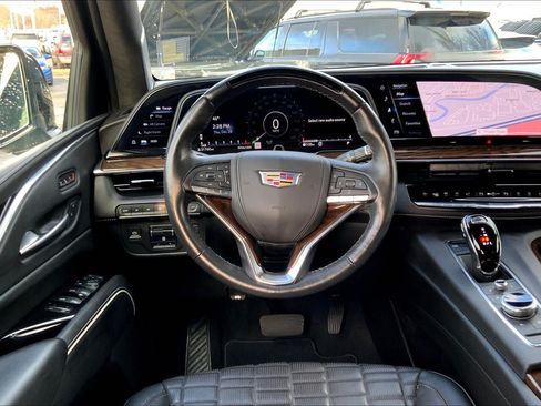 Used 2021 Cadillac Escalade ESV Sport Platinum w/ Heavy-Duty Trailer Package AWD/4WD image 5