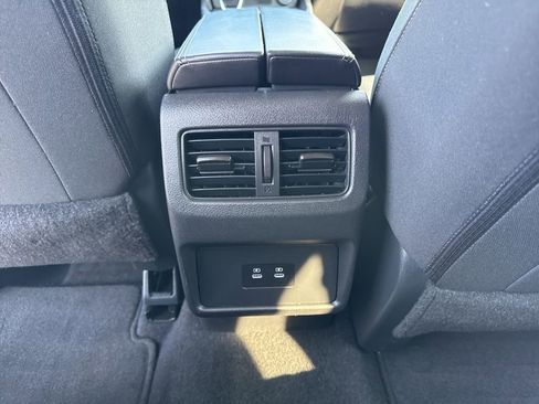 Used 2025 Nissan Rogue SV FWD image 12