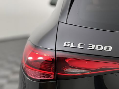 New 2026 Mercedes-Benz GLC 300 4MATIC image 12