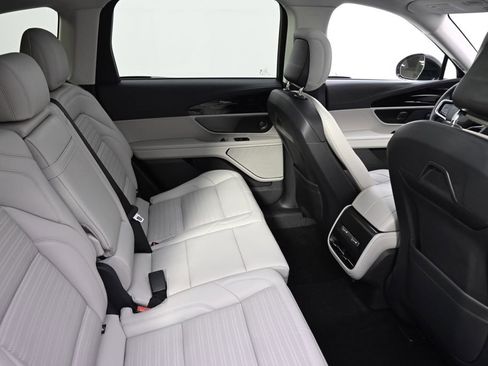 New 2026 Lincoln Nautilus Reserve w/ Jet Appearance Package image 18