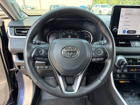 Used 2025 Toyota RAV4 XLE Premium w/ Weather Package AWD/4WD image 15