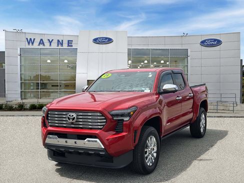 Used 2024 Toyota Tacoma Limited w/ Limited Package (LT) AWD/4WD image 2