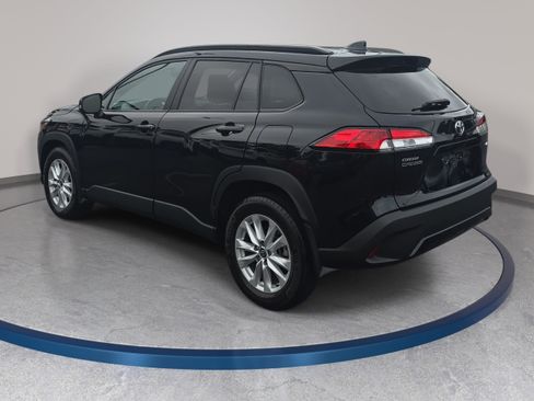 Used 2024 Toyota Corolla Cross LE w/ Moonroof Package FWD image 7