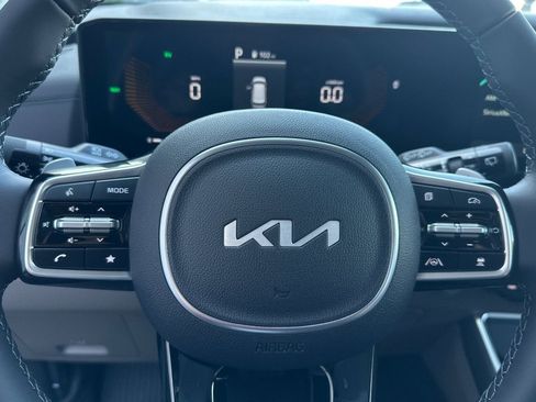 New 2026 Kia Carnival EX image 25