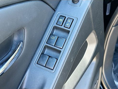 Certified 2024 Nissan Frontier SV w/ Technology Package image 17