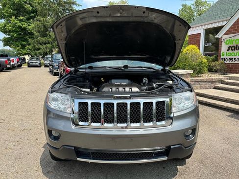 Used 2013 Jeep Grand Cherokee Overland image 12