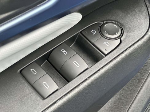 New 2026 Chevrolet Equinox EV LT image 20